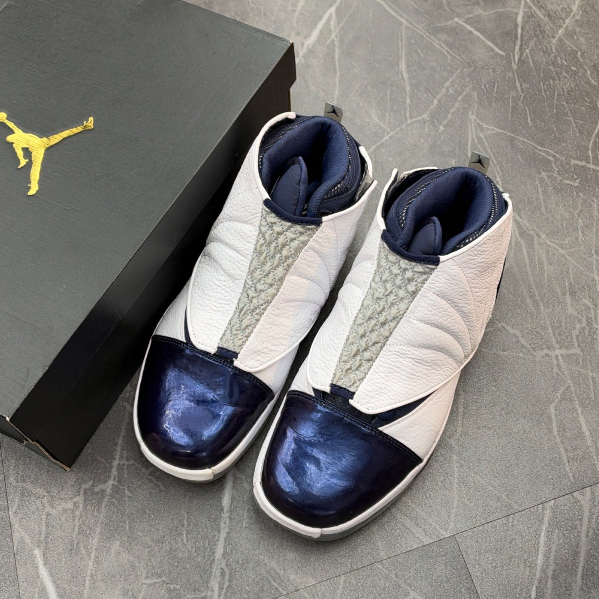 Jordan 16 Retro Midnight Navy (2016) - Image 3