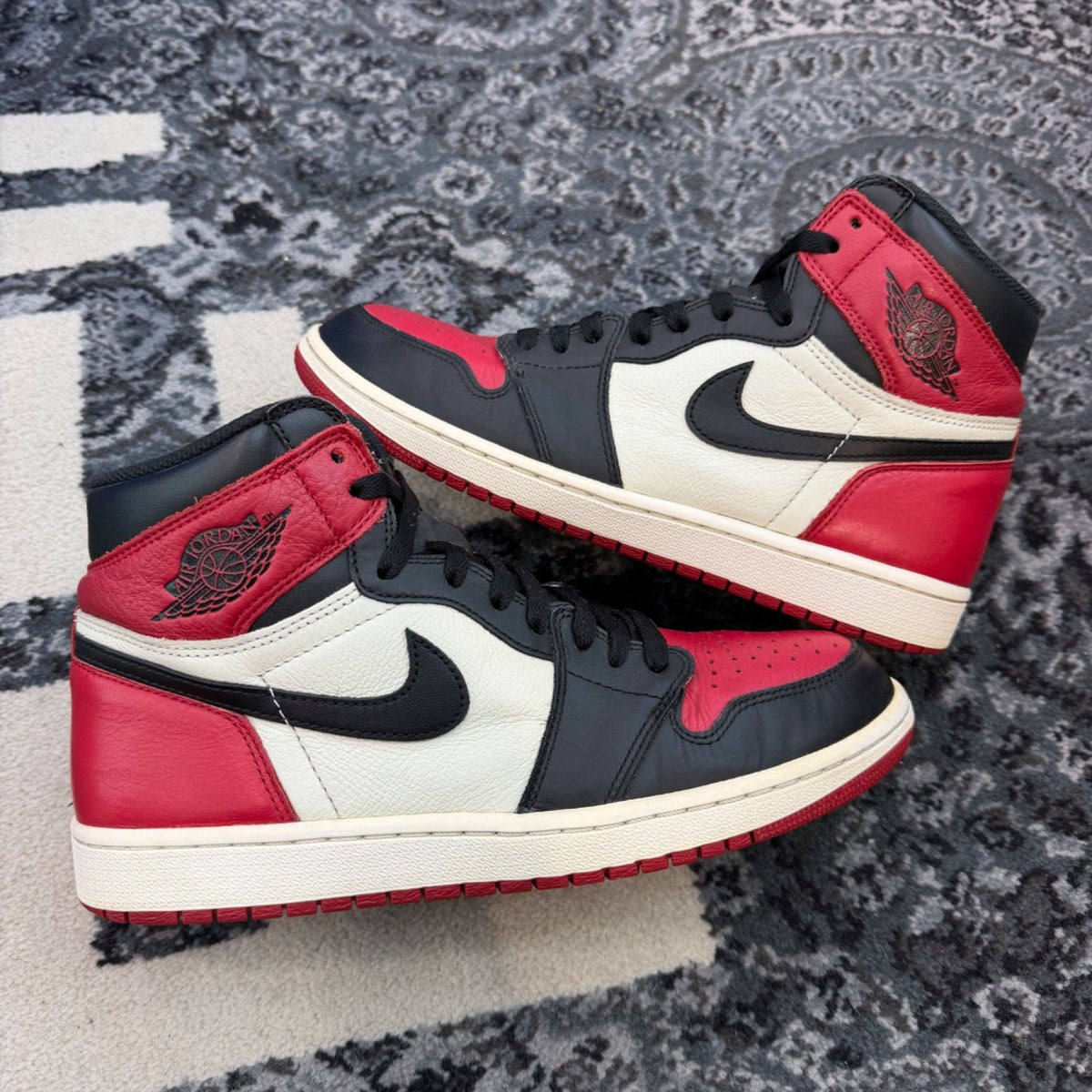 Jordan 1 Retro High Bred Toe - front