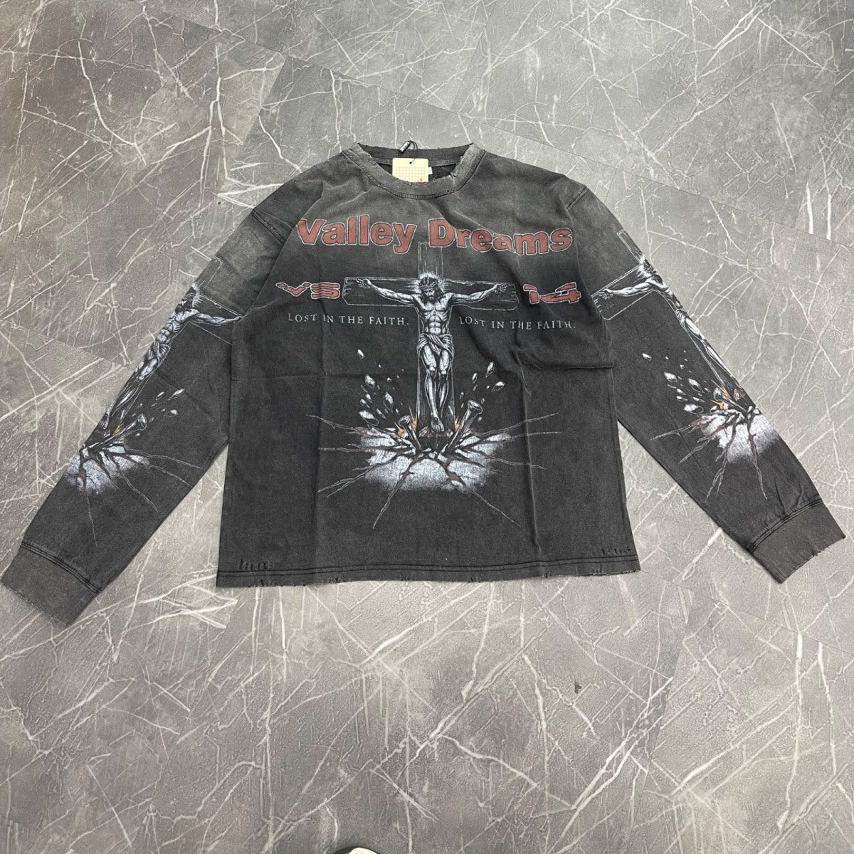 Vale Forever Concrete Cross Long Sleeve