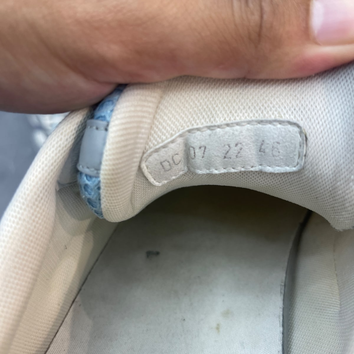 Dior B22 White Blue - Image 4