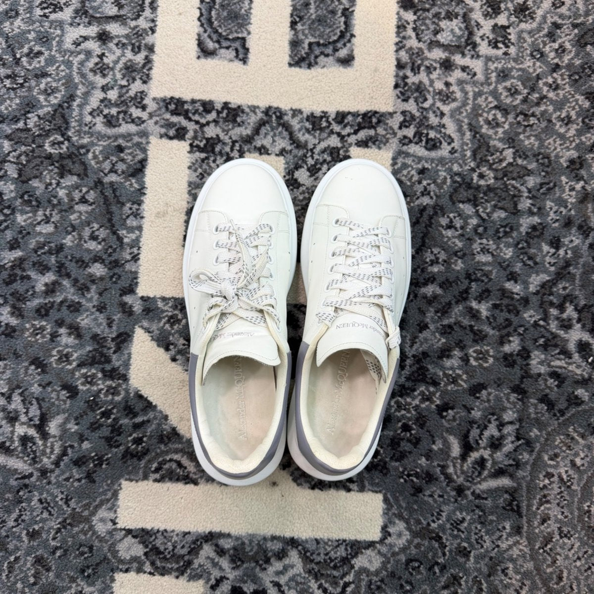 Alexander Mcqueen Sneaker Low Grey White - Image 3