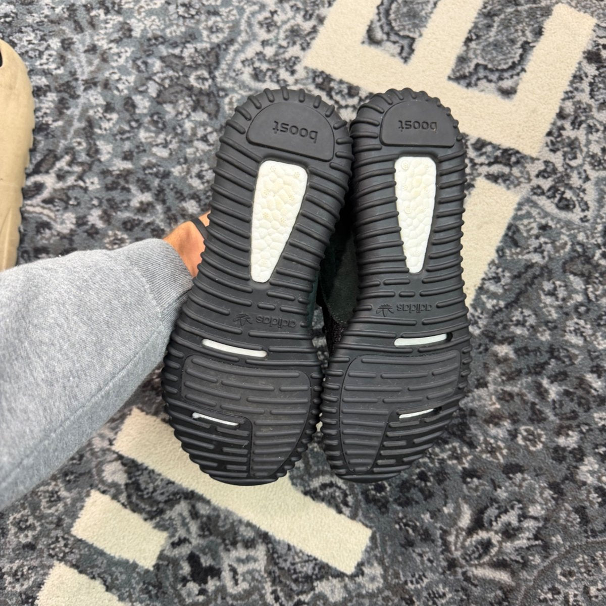 adidas Yeezy Boost 350 Pirate Black (2023) - sole