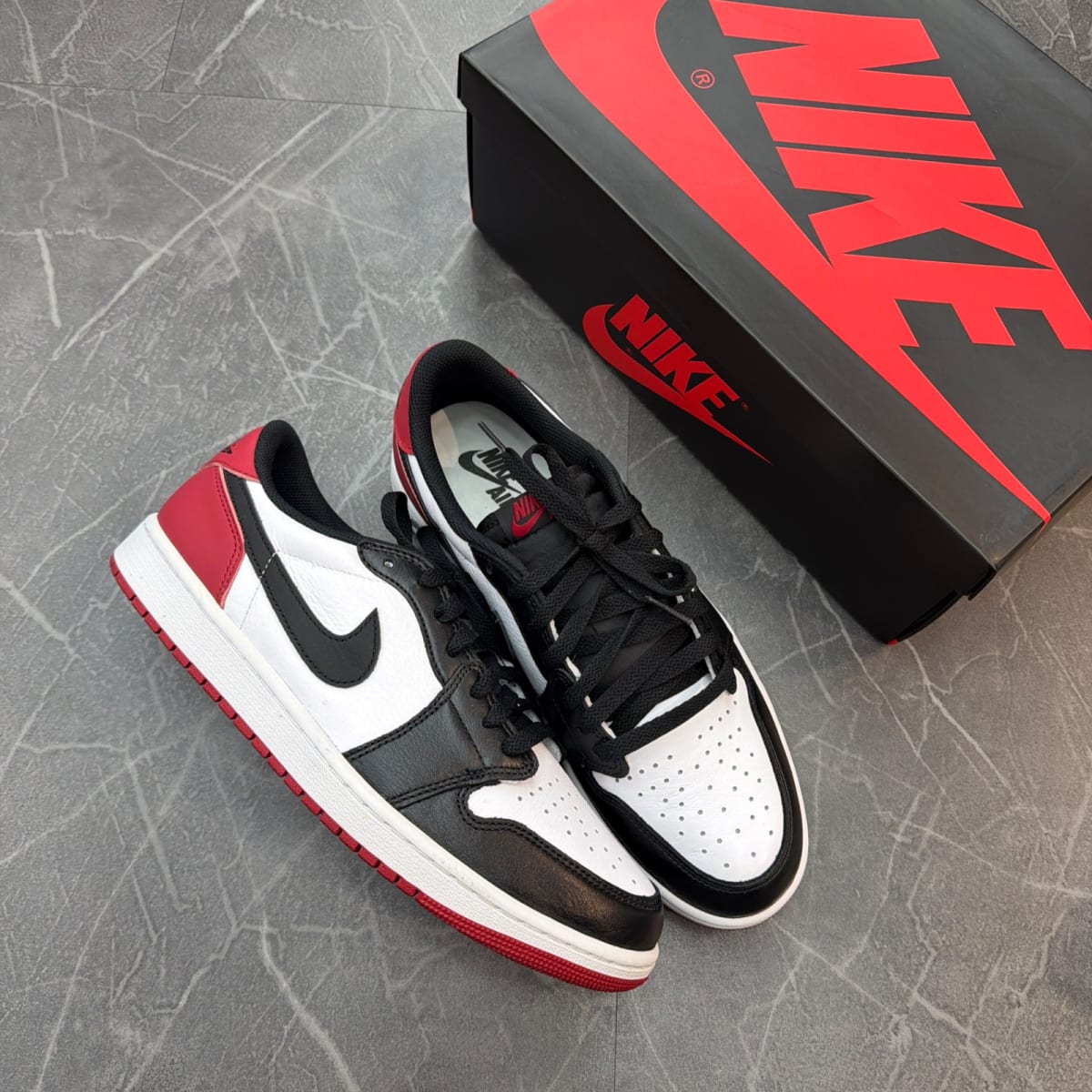 Jordan 1 Retro Low OG Black Toe (2023) (Size 10.5) (Lightly Worn)