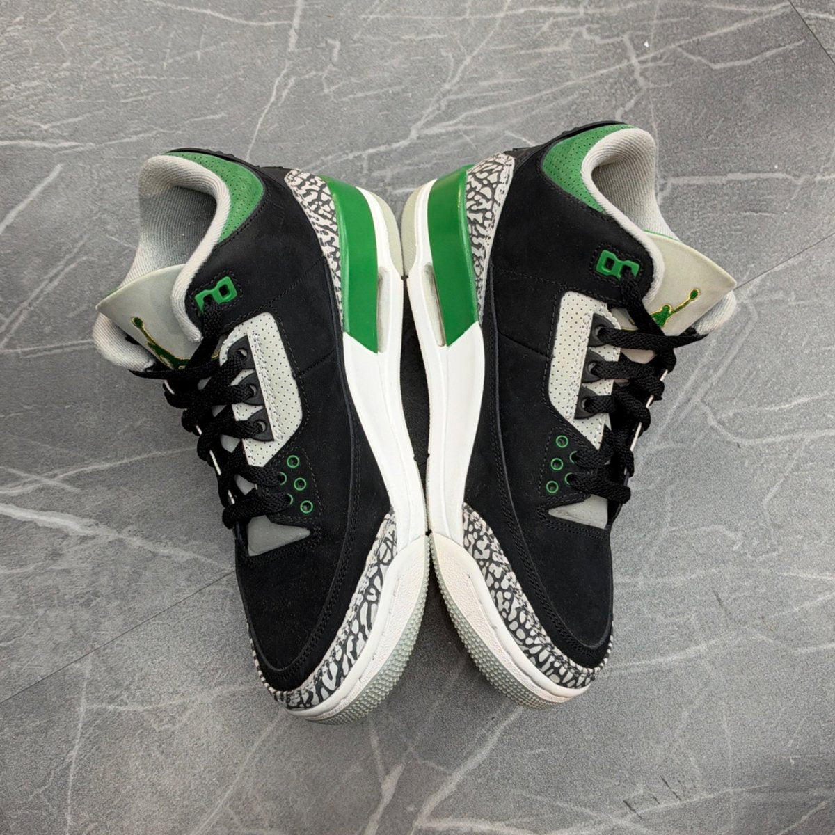 Jordan 3 Retro Pine Green (Size 7) (Lightly Worn)