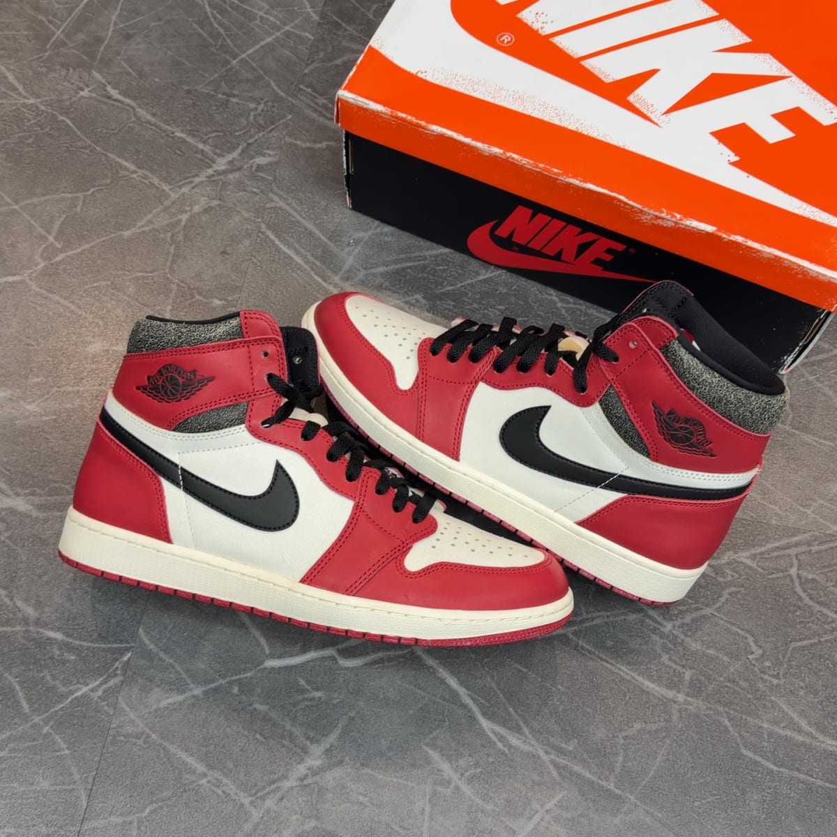 Jordan 1 Retro High OG Chicago Lost and Found (Size 12) (Lightly Worn)