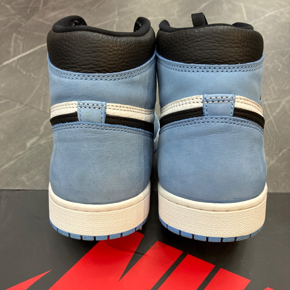 Jordan 1 Retro High OG University Blue - Image 2
