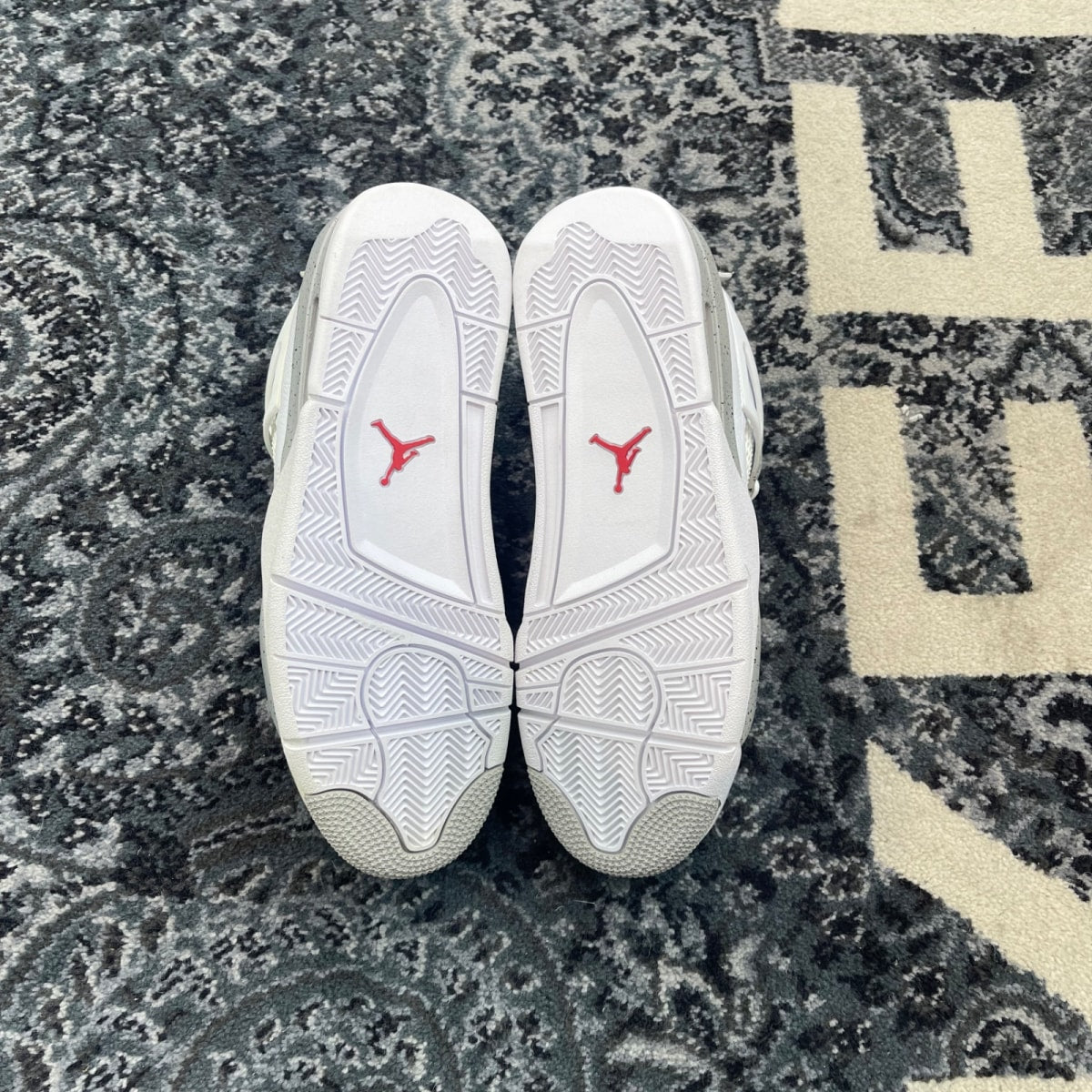 Jordan 4 Retro White Oreo (2021) - Image 4