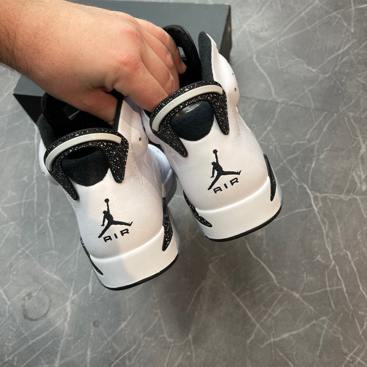 Jordan 6 Retro Reverse Oreo (Size 10.5) (Lightly Worn)