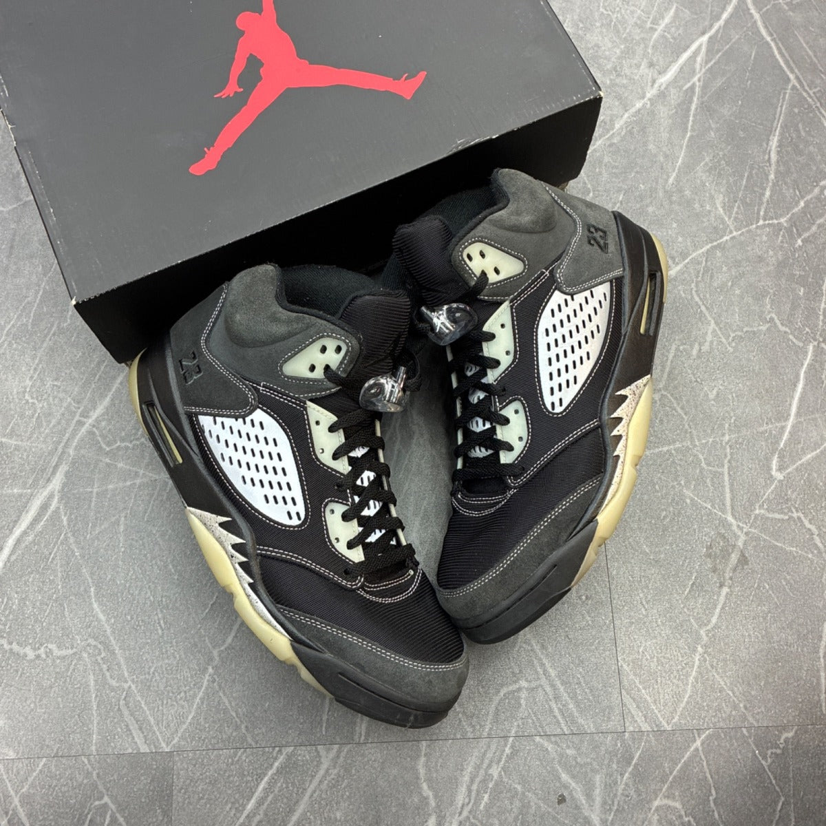 Jordan 5 Retro Anthracite - Image 1