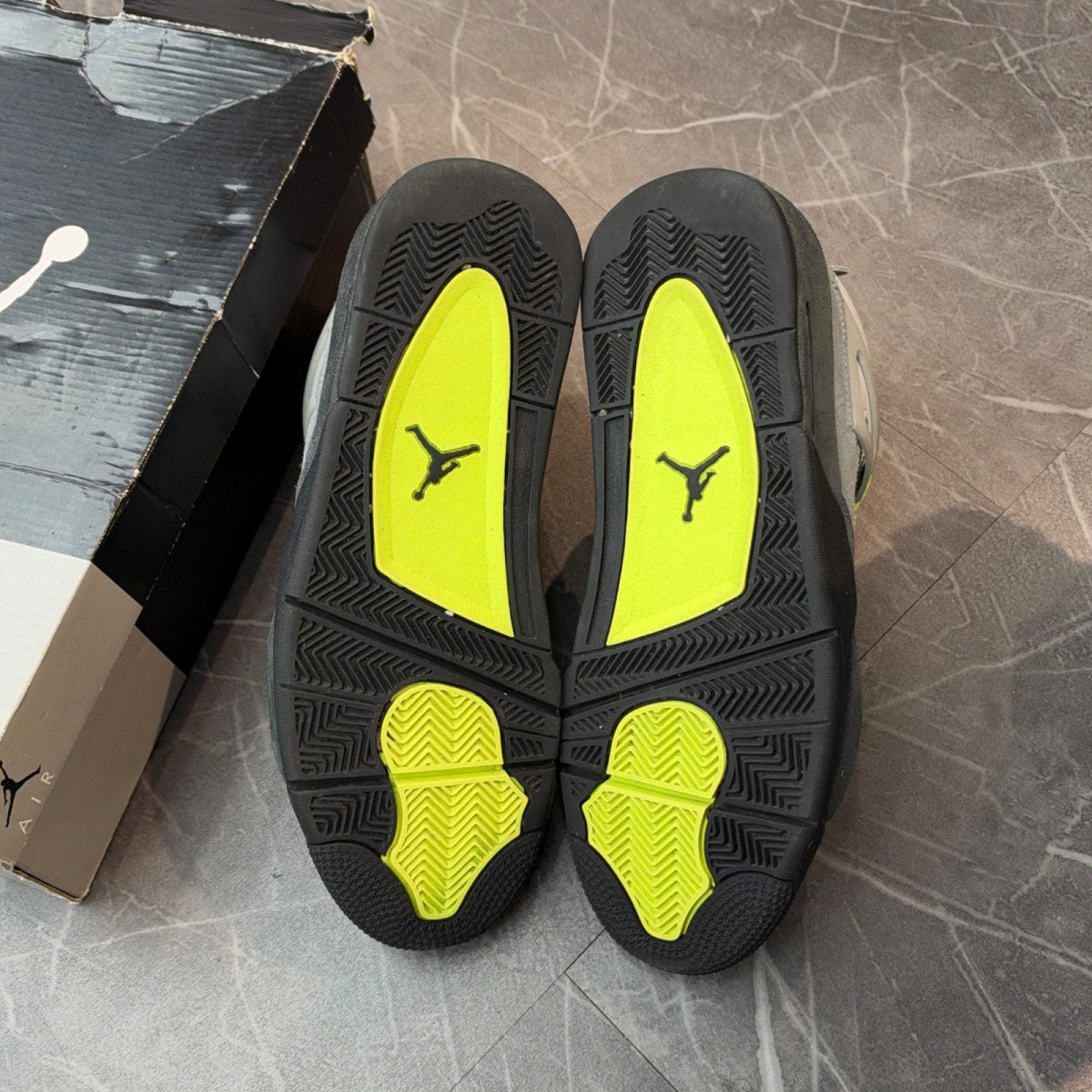 Jordan 4 Retro SE 95 Neon - Image 4