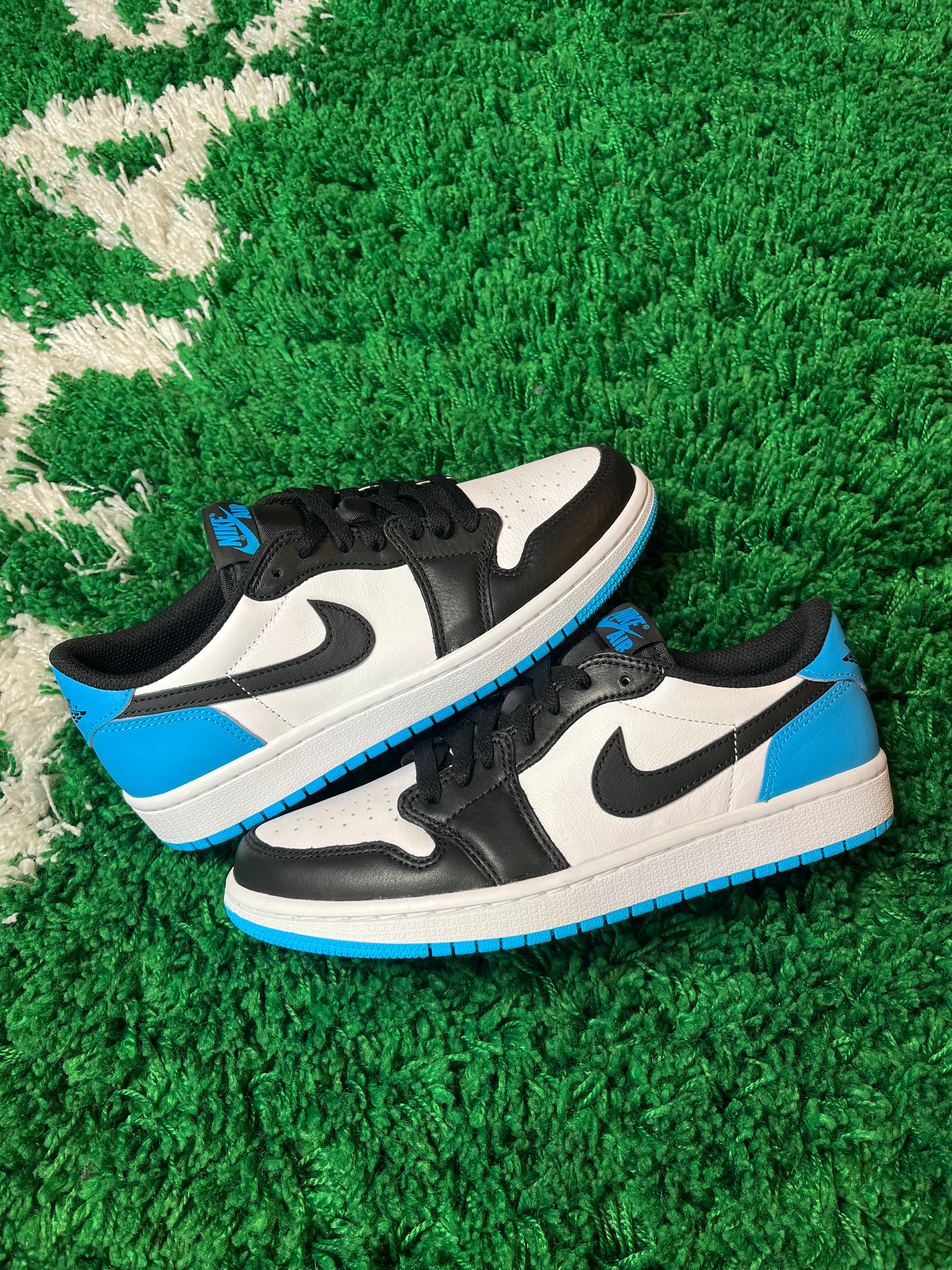 Jordan 1 Low “Powder Blue”
