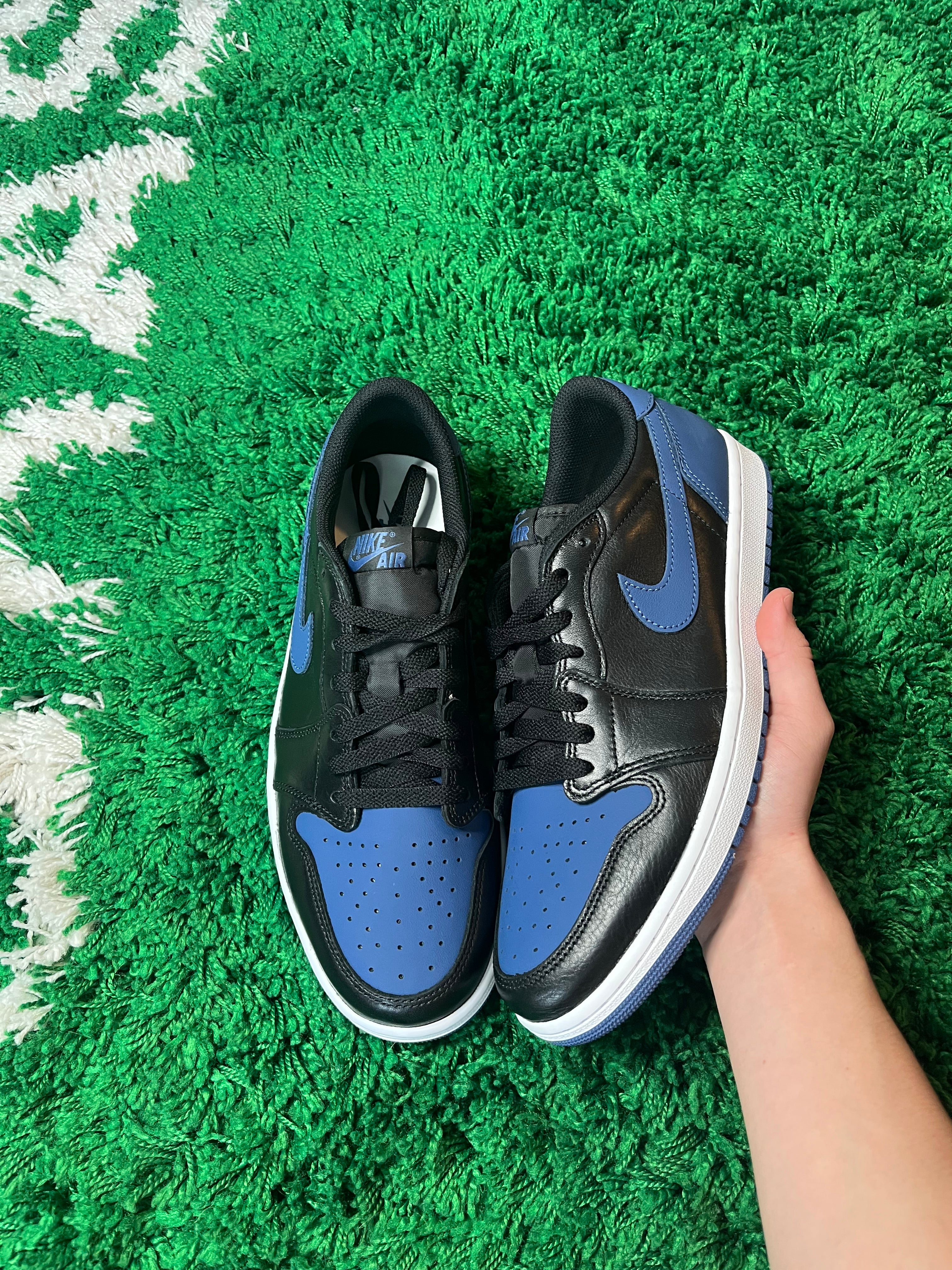 Jordan 1 Low “Mystic Navy”